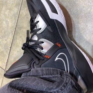 Size 9.5 Kyries brand new with box worn twice